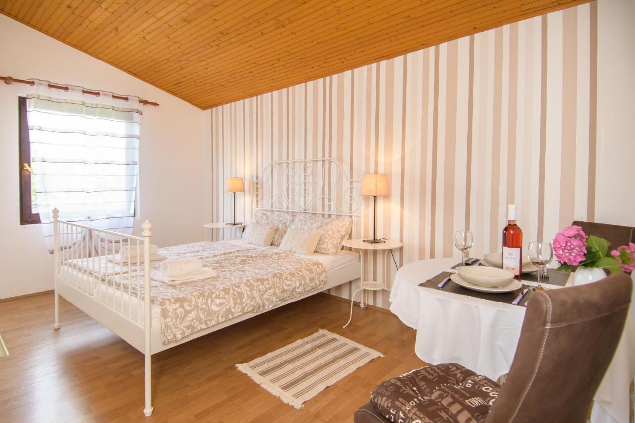 Apartments & Rooms Darrer Πόρετς Εξωτερικό φωτογραφία